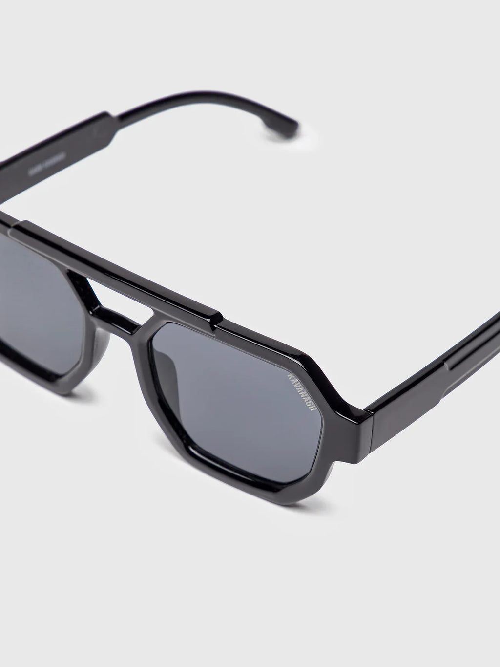 Óculos de Sol Pretos Gianni Kavanagh SS26