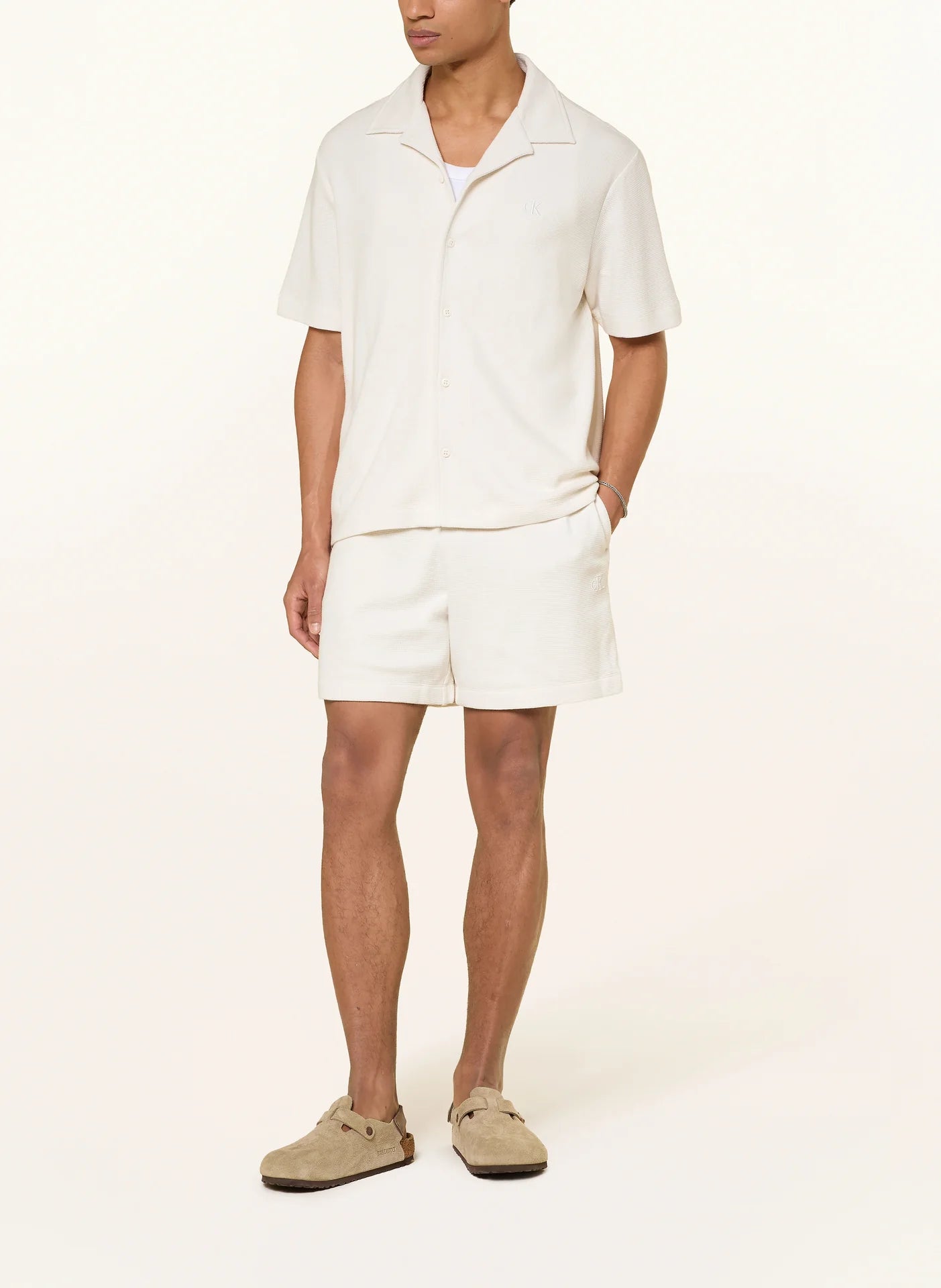 Conjunto Branco Waffle Camisa e Calção