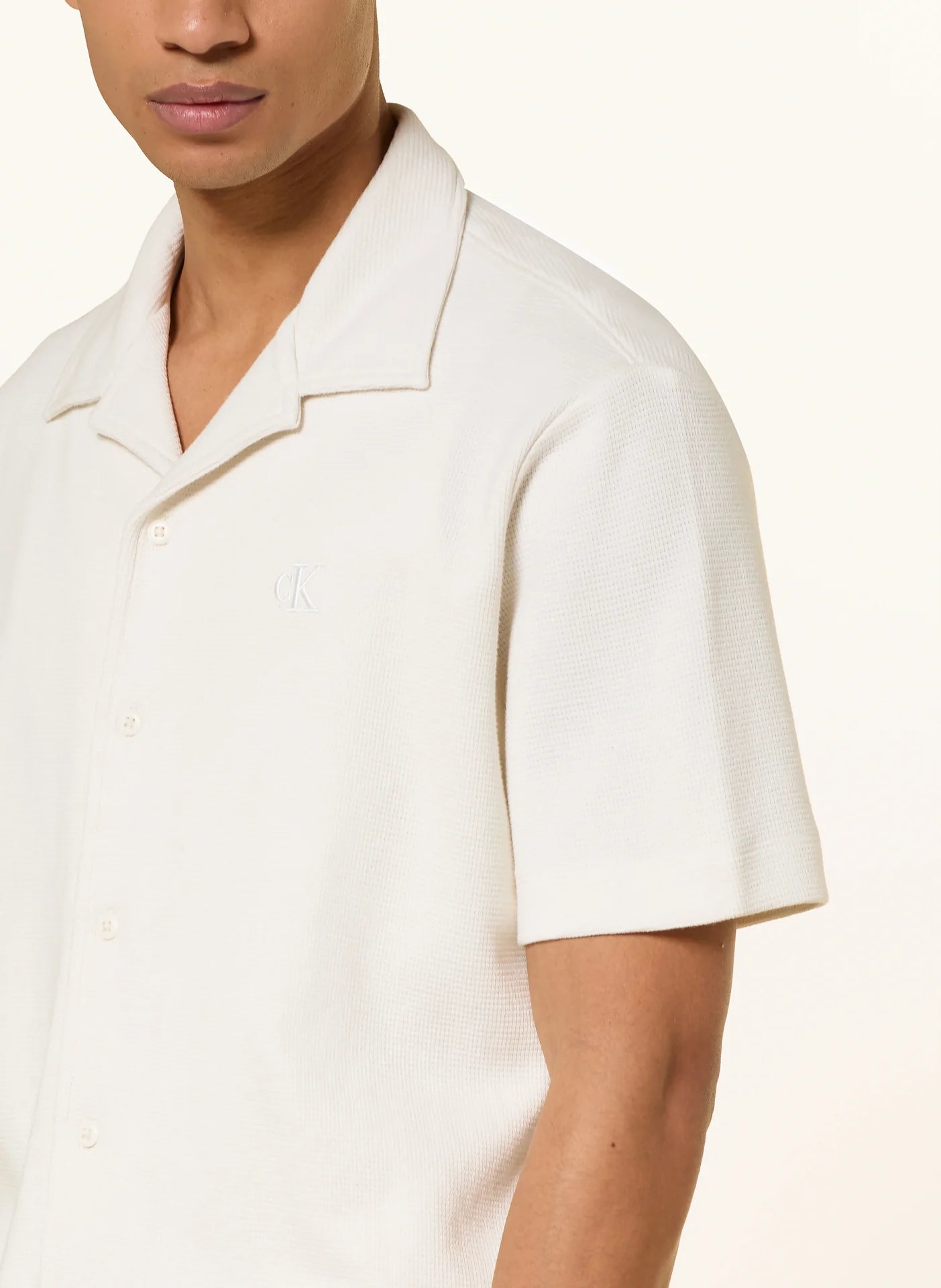 Conjunto Branco Waffle Camisa e Calção