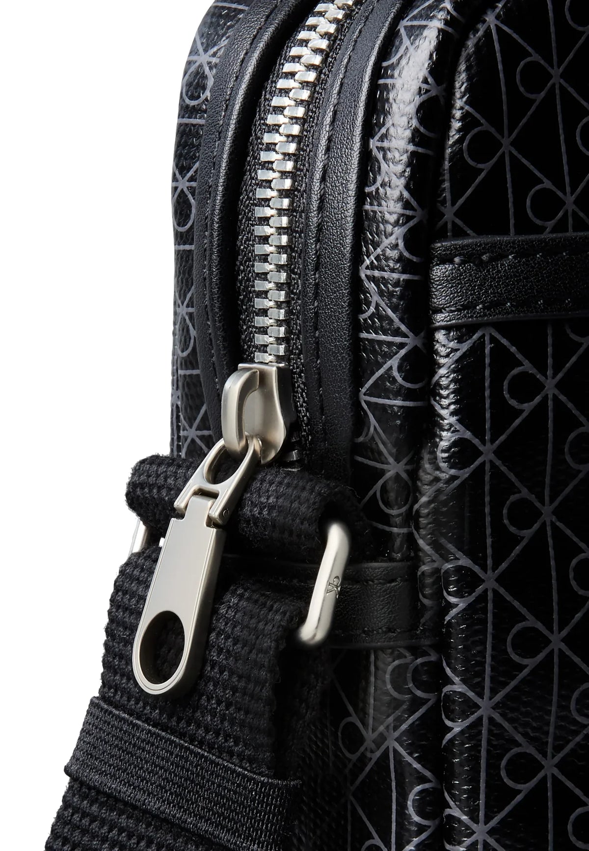 Bolsa Tiracolo Calvin Klein Preta Monograma Ovelha Negra Premium