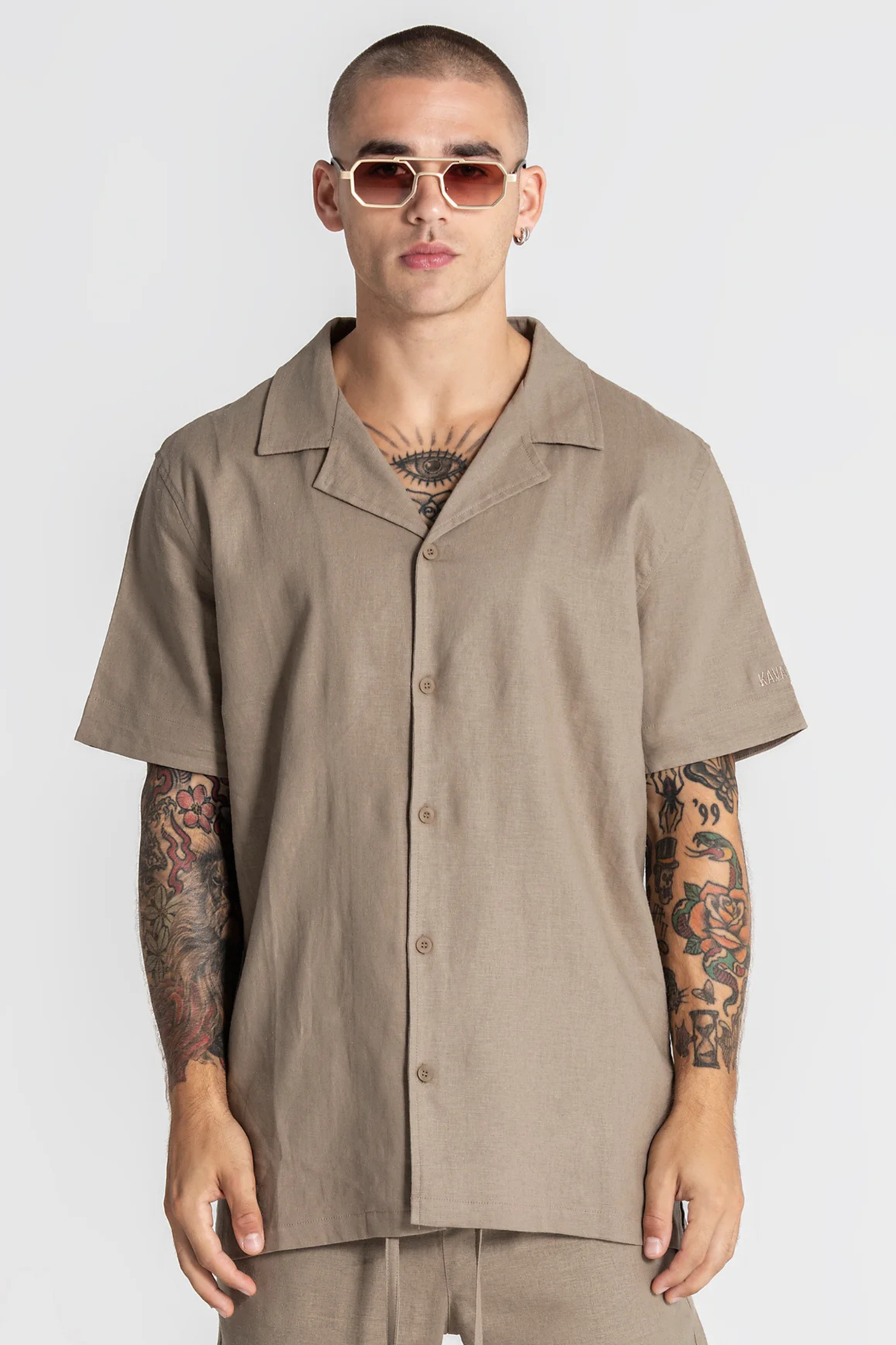 Camisa de Linho de Manga Curta Taupe Gianni Kavanagh