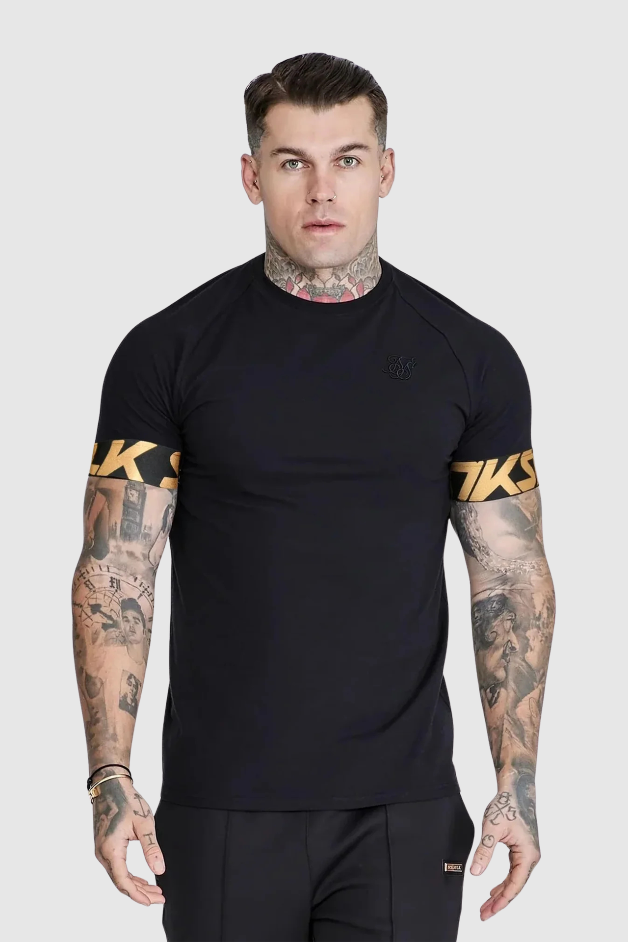 T-shirt Preta Muscle Fit SikSilk