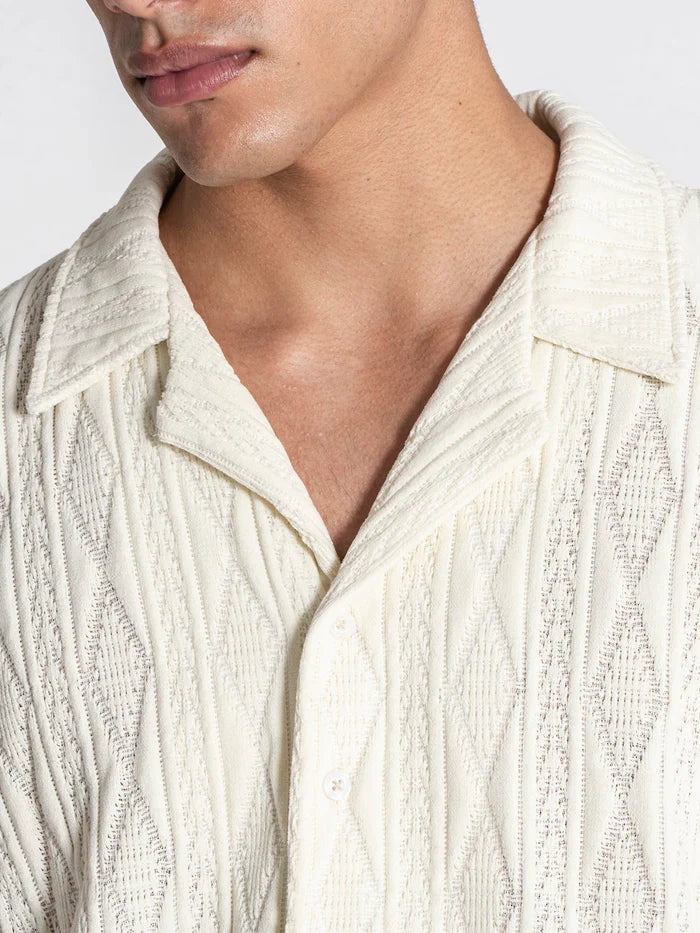 Camisa com Padrão em Relevo de Manga Curta Bege Gianni Kavanagh