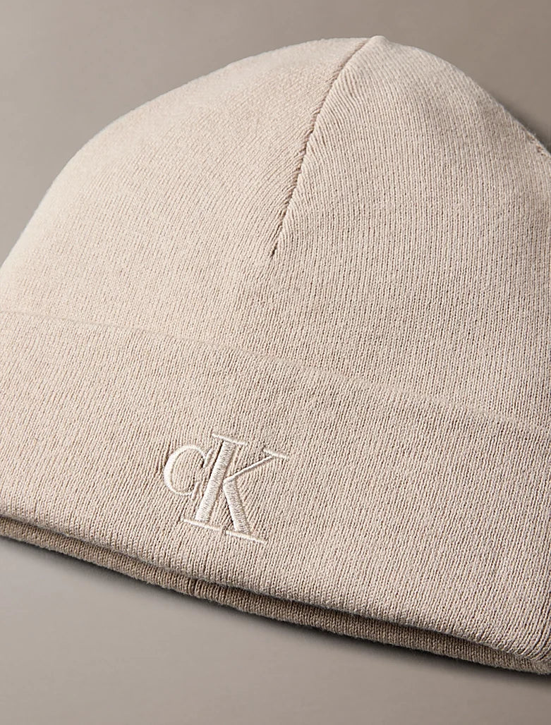 Gorro Bege Calvin Klein FW25 Calvin Klein