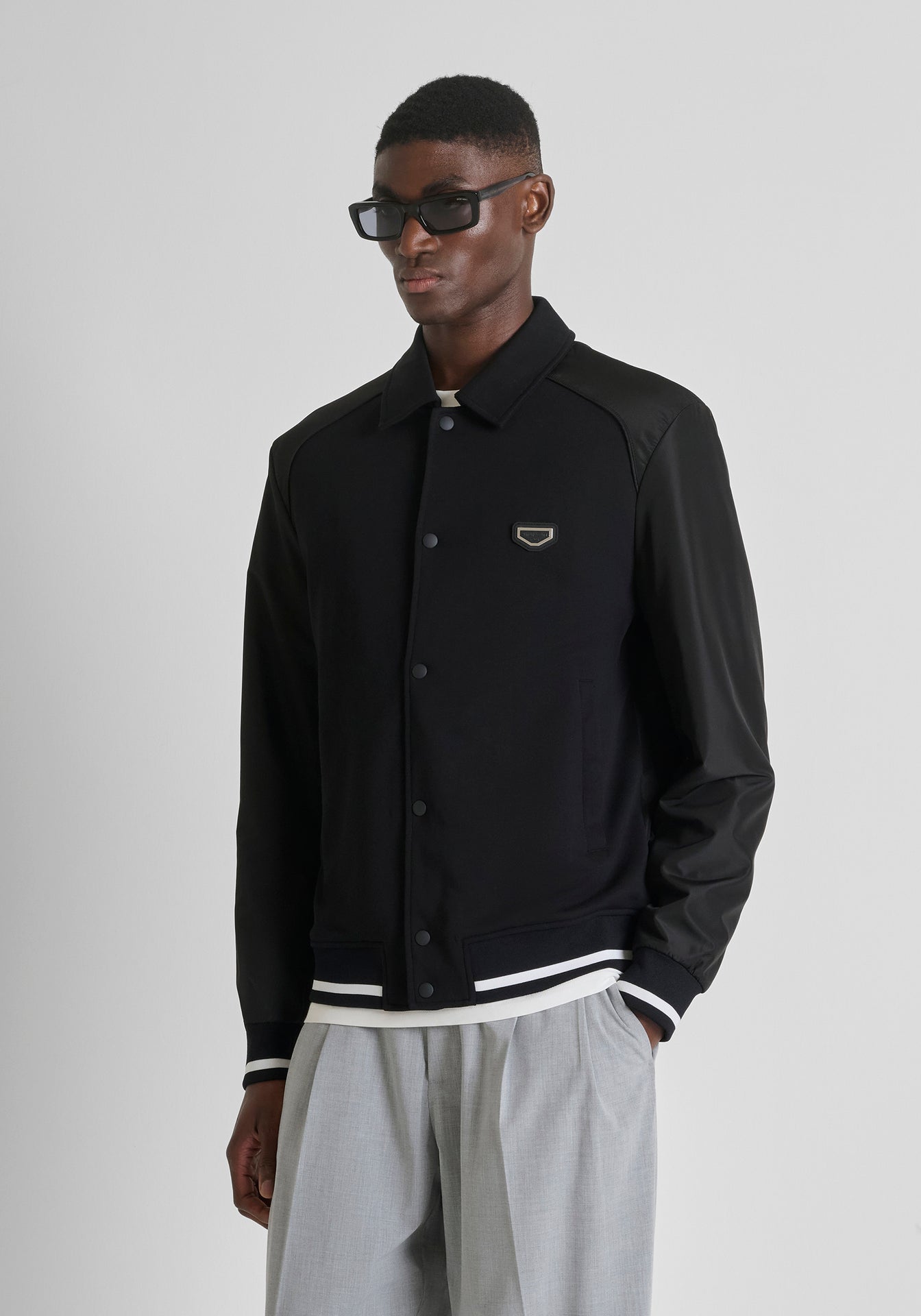 Casaco Camiseiro Preto Antony Morato SS26 Antony Morato