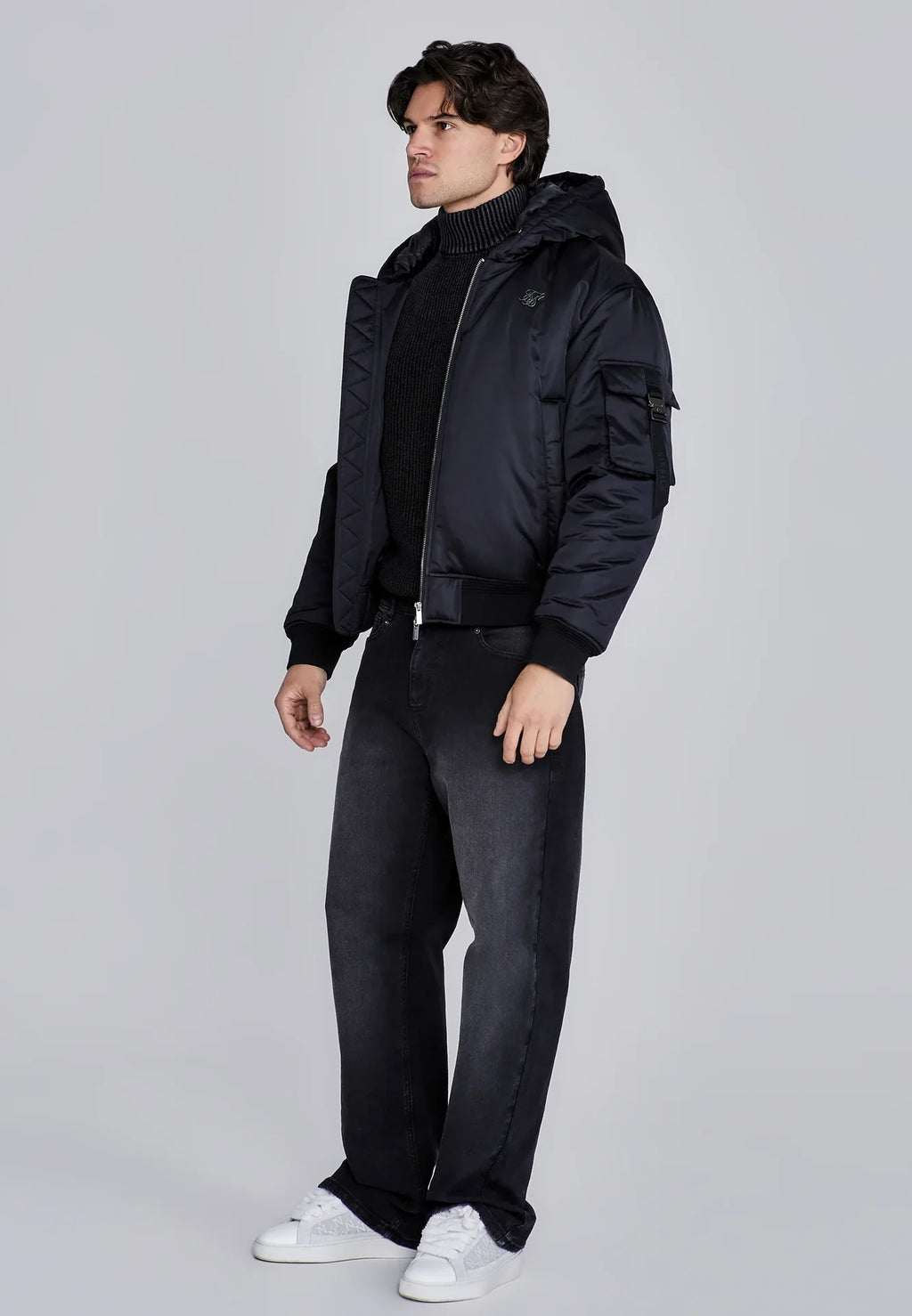 Casaco Bomber Preto com Capuz SikSilk FW25
