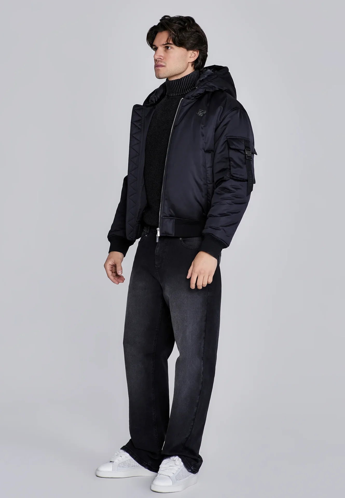 Casaco Bomber Preto com Capuz SikSilk FW25