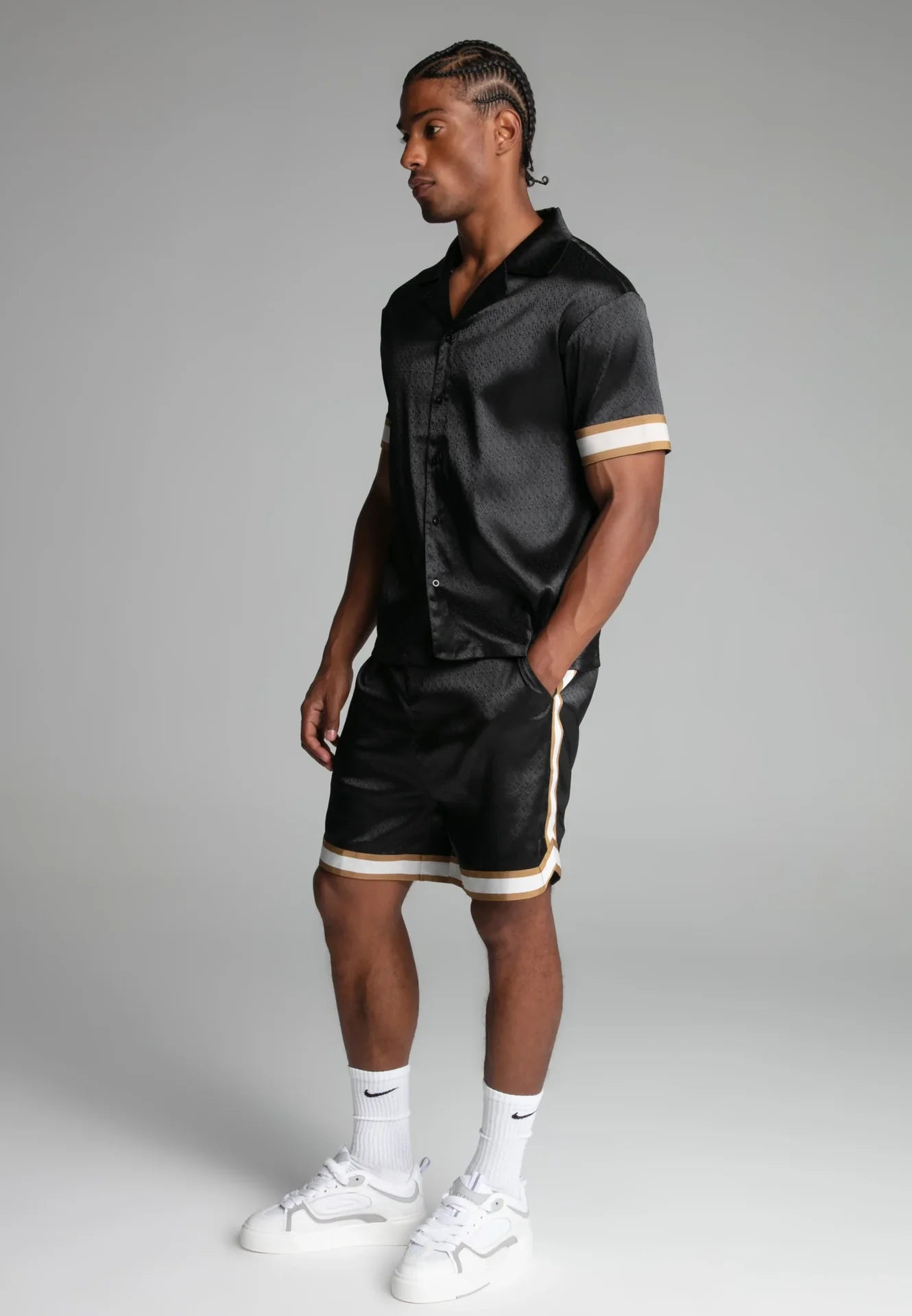 Conjunto Preto SikSilk SS25