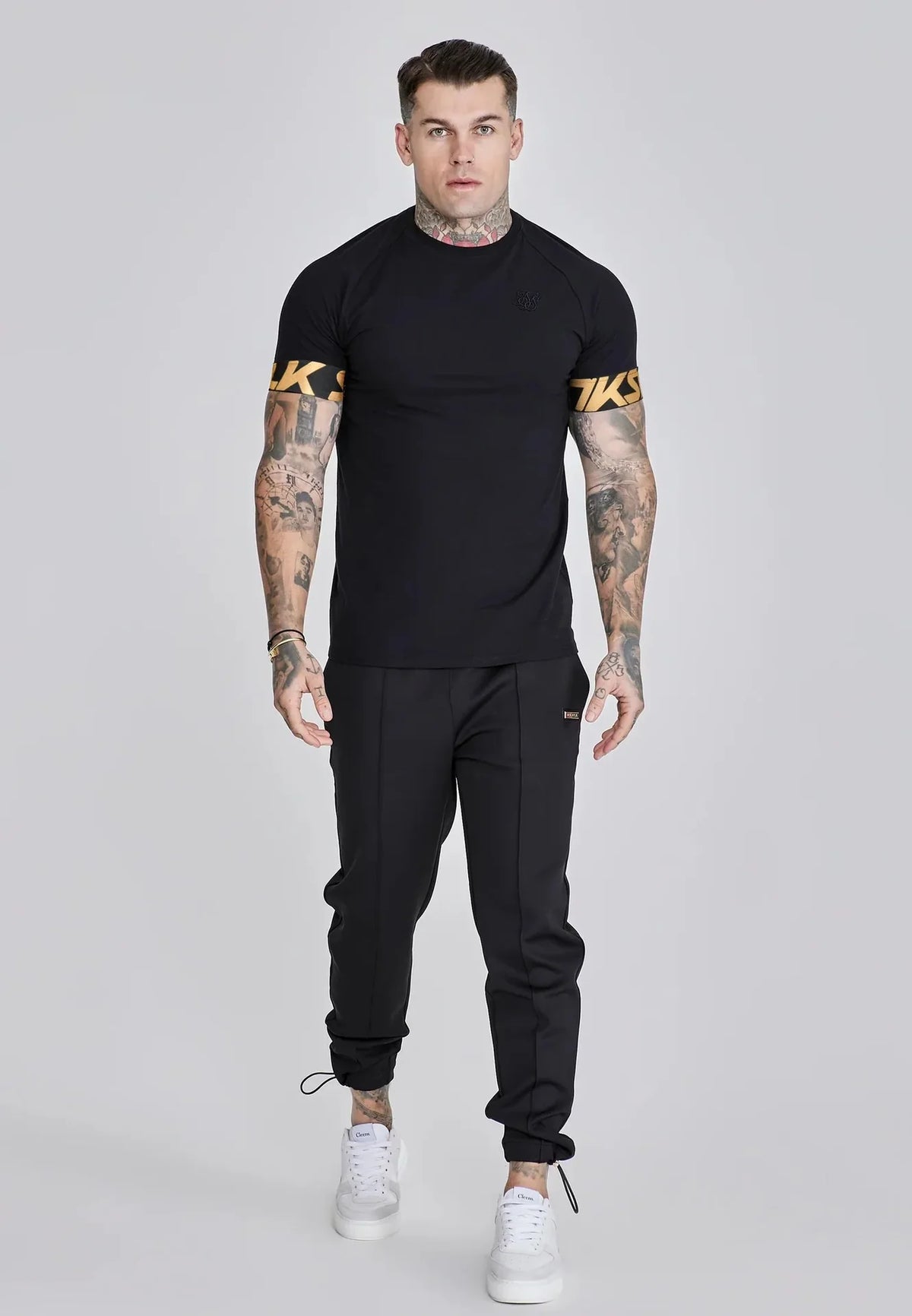 T-shirt Preta Muscle Fit SikSilk