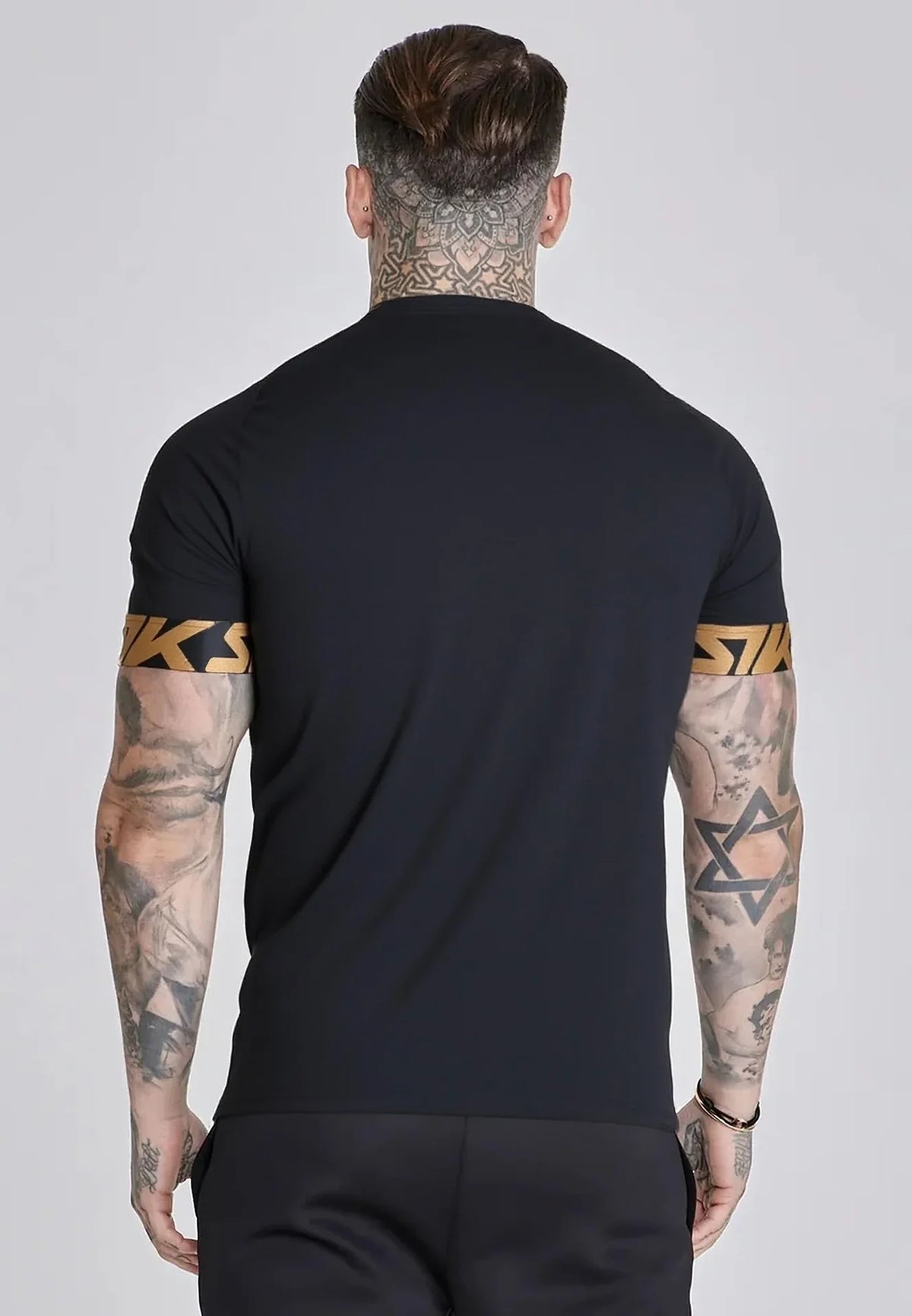 T-shirt Preta Muscle Fit SikSilk