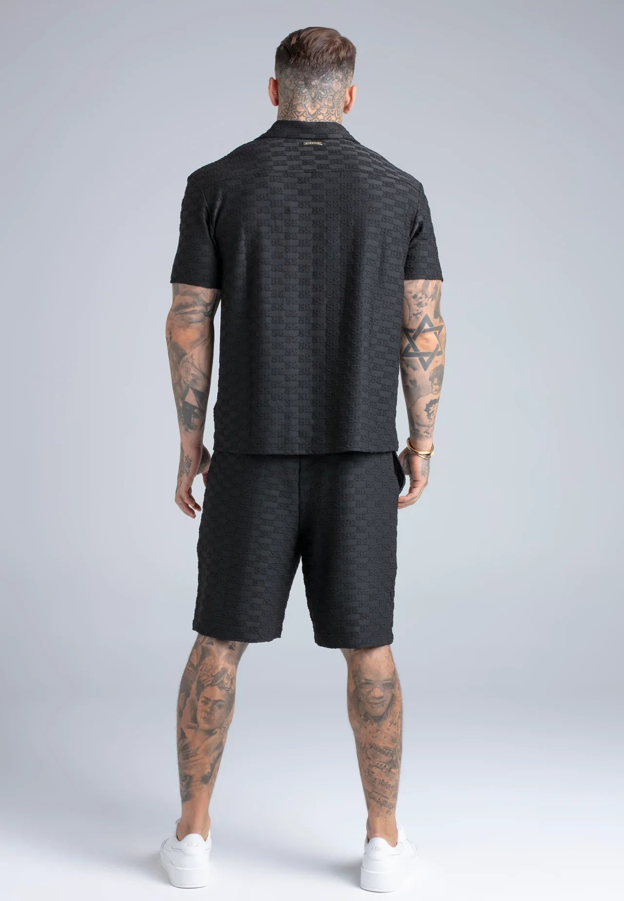 Conjunto Preto SikSilk SS26