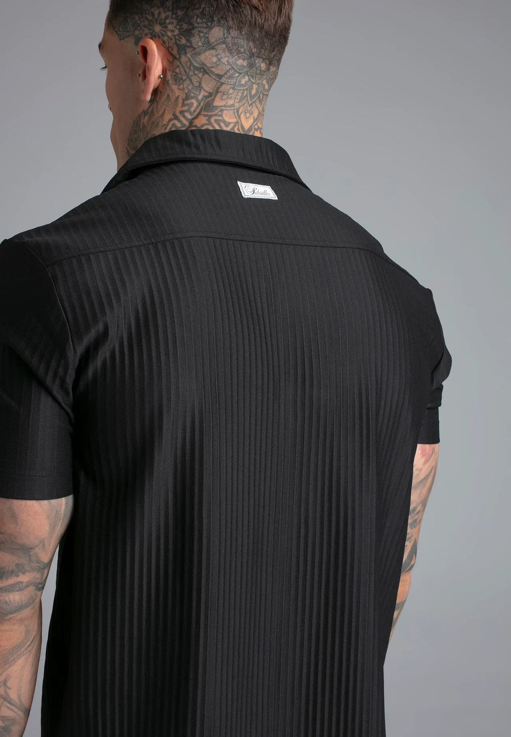 Camisa Preta SikSilk SS26