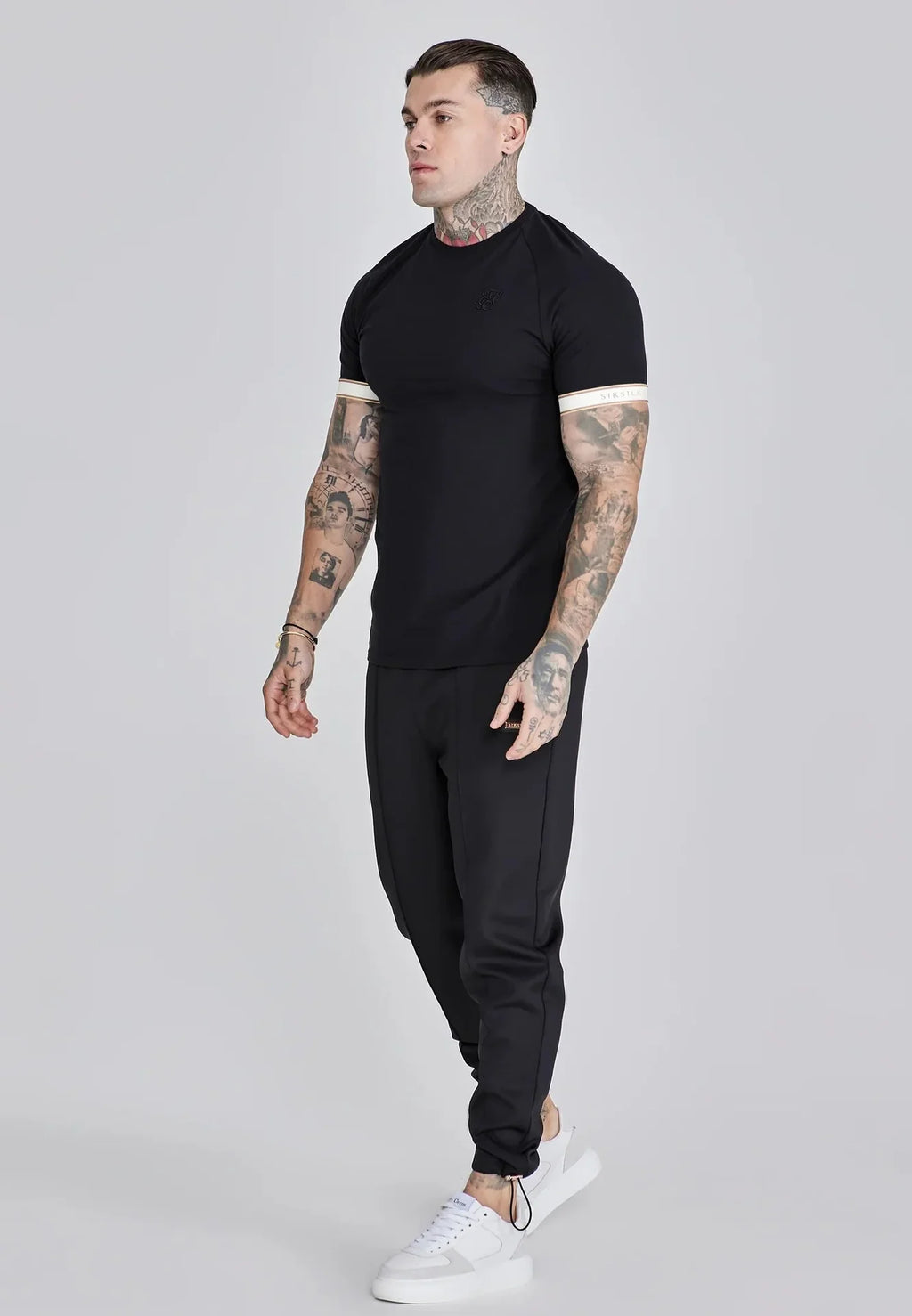 T-shirt Preta Tecido elástico SikSilk